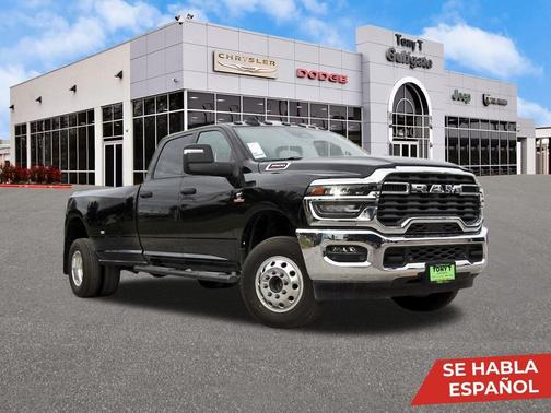 2026 RAM 3500 Tradesman Crew Cab 4x4 8' Box