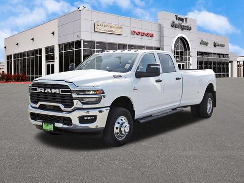 2026 RAM 3500 Tradesman Crew Cab 4x4 8' Box