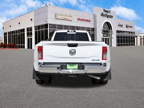 2024 RAM 3500 Tradesman Crew Cab 4x4 8' Box