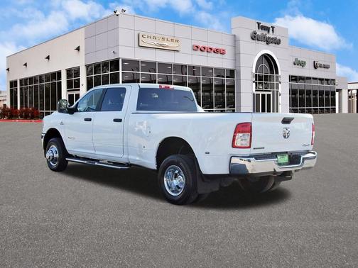 2024 RAM 3500 Big Horn Crew Cab 4x4 8' Box