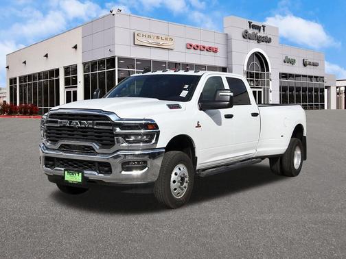 2026 RAM 3500 Tradesman Crew Cab 4x4 8' Box