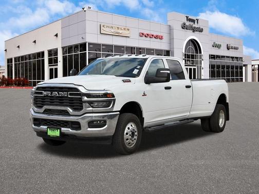 2026 RAM 3500 Tradesman Crew Cab 4x4 8' Box