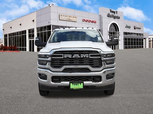 2026 RAM 3500 Tradesman Crew Cab 4x4 8' Box