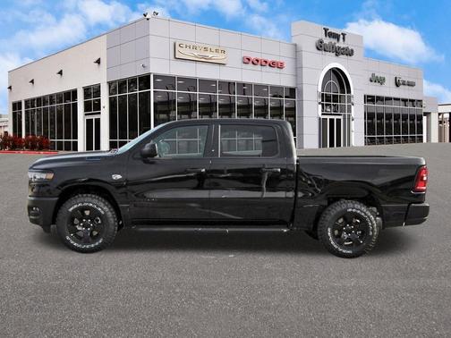 Diamond Black Crystal Pearlcoat 2026 RAM 1500 Warlock Crew Cab 4x4 5'7' Box
