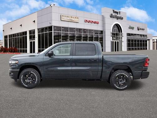 2026 RAM 1500 Warlock Crew Cab 4x4 5'7' Box