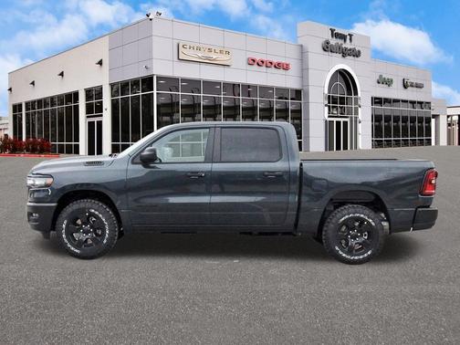 2026 RAM 1500 Warlock Crew Cab 4x4 5'7' Box