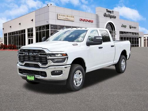 Bright White Clearcoat 2026 RAM 2500 Tradesman Crew Cab 4x4 6'4' Box