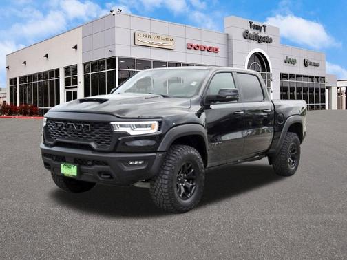 Diamond Black Crystal Pearlcoat 2026 RAM 1500 RHO Crew Cab 4x4 5'7' Box