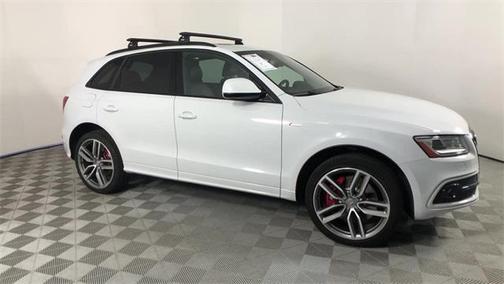 Photo 2 of 26 of 2016 Audi SQ5 3.0T Premium Plus