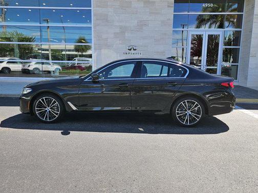 2023 BMW 530 i