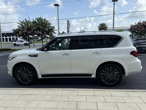 2024 INFINITI QX80 SENSORY AWD