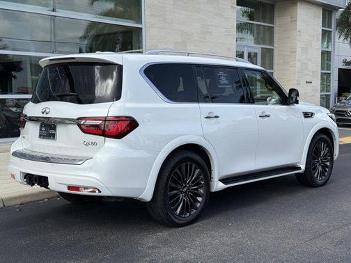 2024 INFINITI QX80 SENSORY AWD