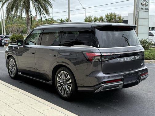 2025 INFINITI QX80 Luxe