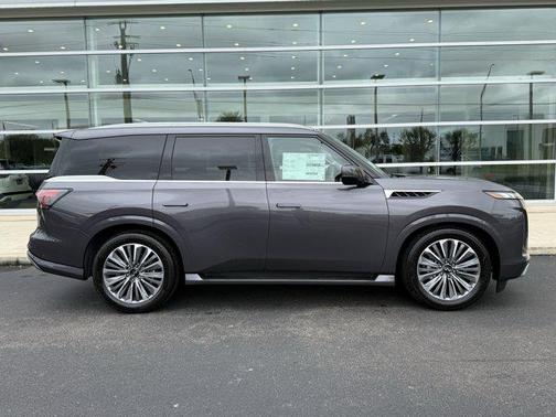 2025 INFINITI QX80 Luxe