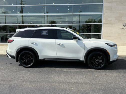 2025 INFINITI QX60 Luxe