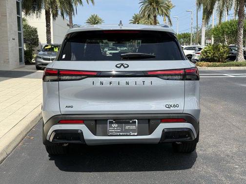2025 INFINITI QX60 Luxe