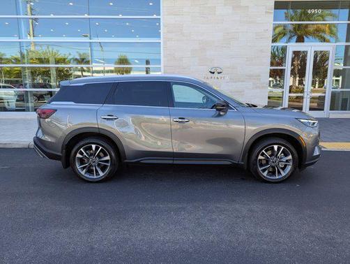 2022 INFINITI QX60 Luxe