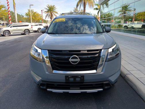 2024 Nissan Pathfinder Platinum 4WD