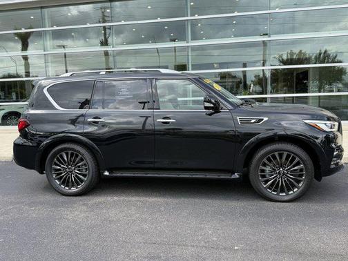 2024 INFINITI QX80 SENSORY AWD
