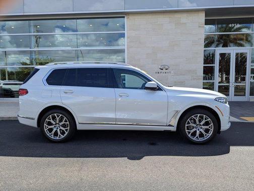 2021 BMW X7 xDrive40i