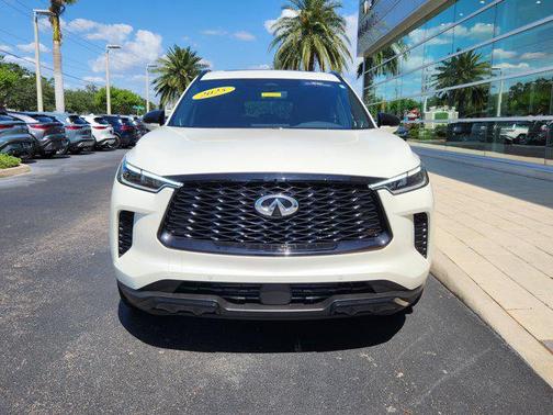 2025 INFINITI QX60 Luxe