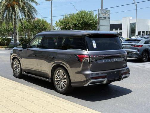 2025 INFINITI QX80 Luxe