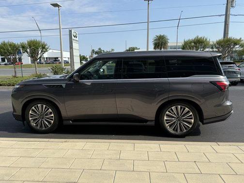 2025 INFINITI QX80 Luxe