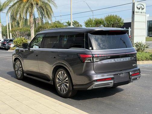 2025 INFINITI QX80 Luxe