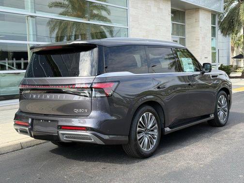 2025 INFINITI QX80 Luxe