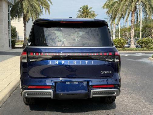 2025 INFINITI QX80 Luxe