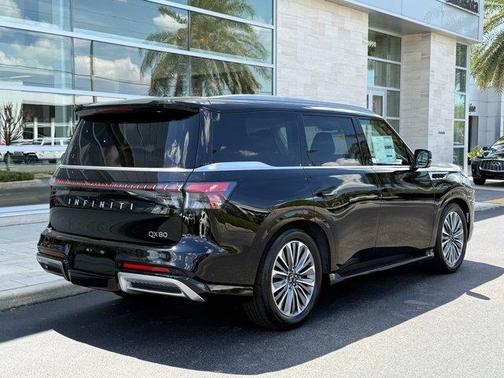 2025 INFINITI QX80 Luxe