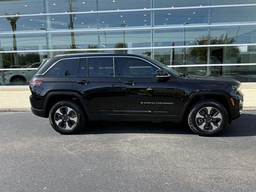 2022 Jeep Grand Cherokee 4xe Base