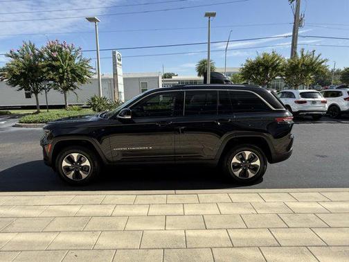 2022 Jeep Grand Cherokee 4xe Base