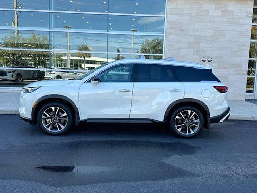 2025 INFINITI QX60 Luxe