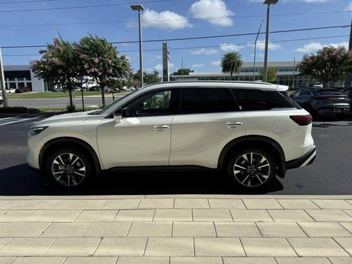 2025 INFINITI QX60 Luxe