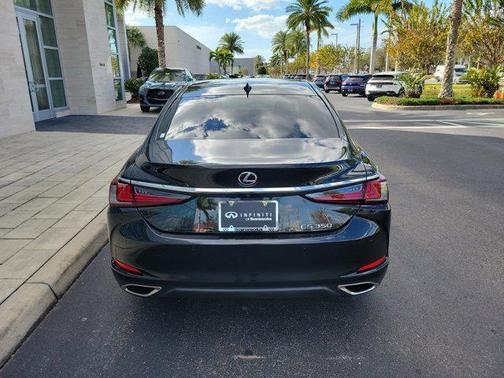2022 Lexus ES 350 Base