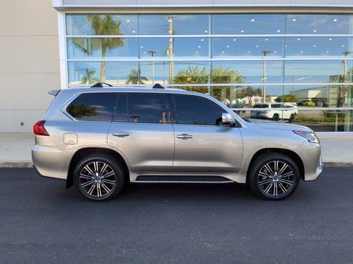 2021 Lexus LX 570 Three-Row