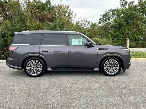 2025 INFINITI QX80 Luxe