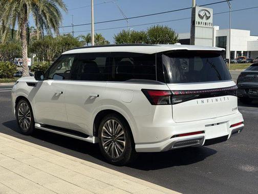 2025 INFINITI QX80 SENSORY AWD