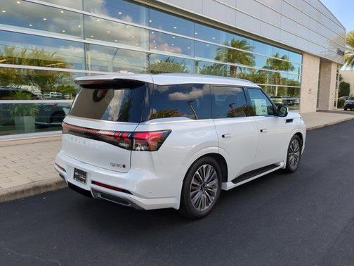 2026 INFINITI QX80 Luxe