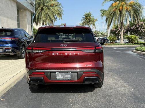 2025 INFINITI QX60 Luxe