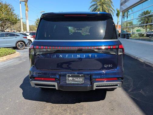 2025 INFINITI QX80 Luxe