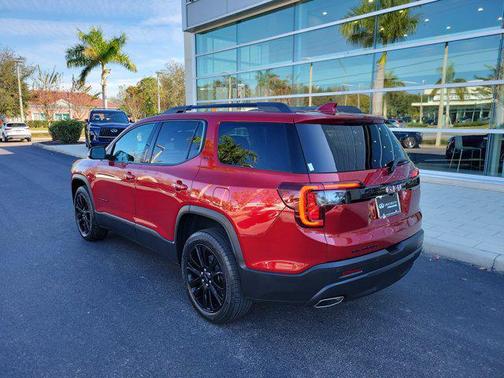 2022 GMC Acadia FWD SLT