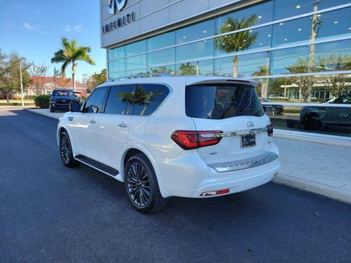 2024 INFINITI QX80 SENSORY AWD