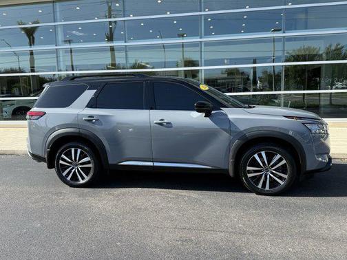 2024 Nissan Pathfinder Platinum 4WD