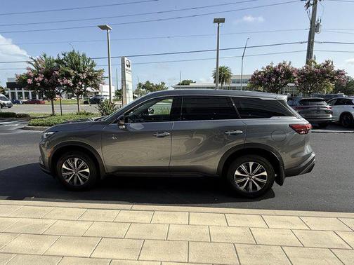 2025 INFINITI QX60 Pure