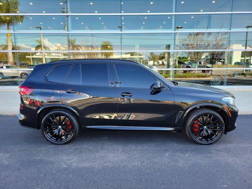 2022 BMW X5 M50i