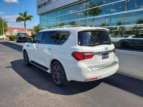 2023 INFINITI QX80 SENSORY