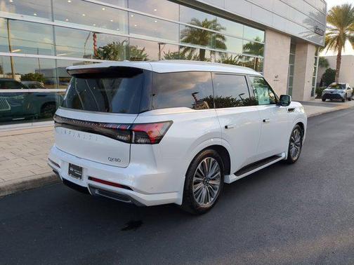 2026 INFINITI QX80 Luxe