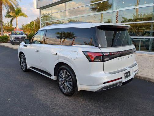 2026 INFINITI QX80 Luxe